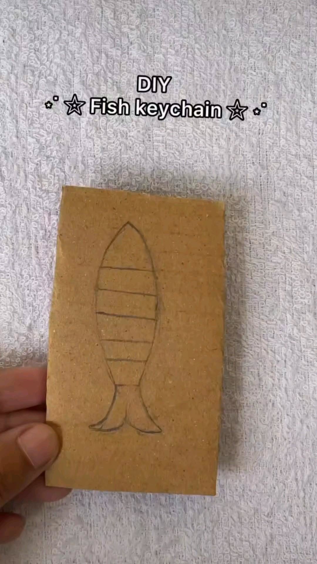 diy fish keychain